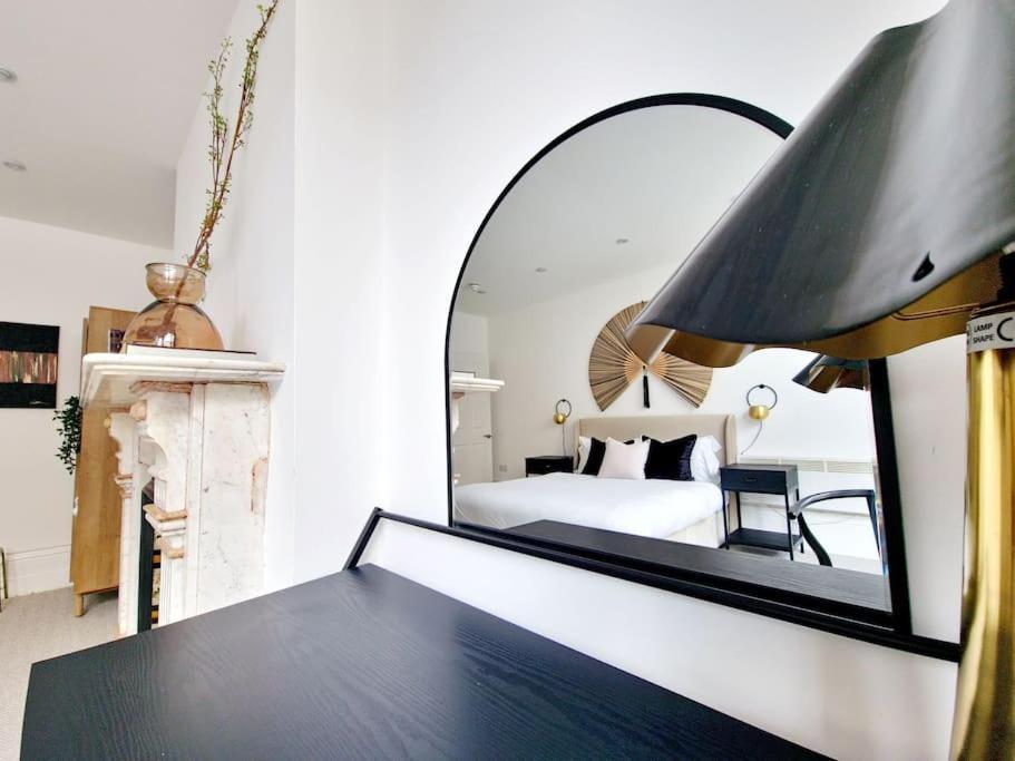 The Stray Adjacent, Interior-Designed 2-Bed Apartment- Luxury Harrogate Exterior photo